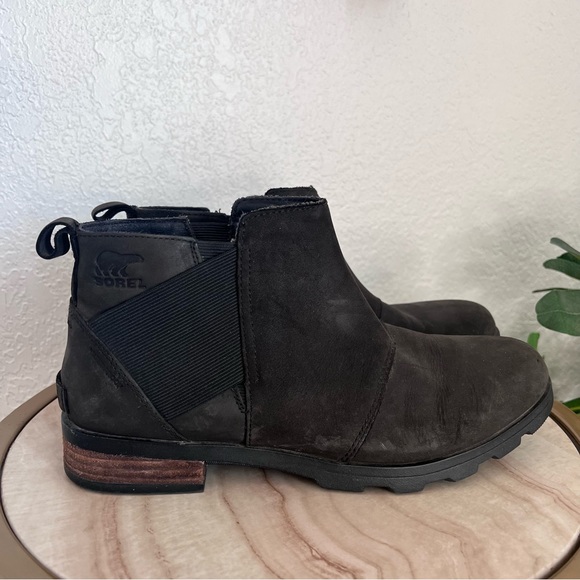 Sorel Waterproof Black Emilie Chelsea Boots size 10 - Picture 5 of 8